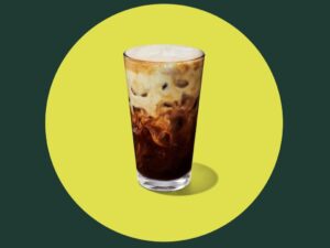 Oleato Golden Foam™ Iced Shaken Espresso with Toffeenut